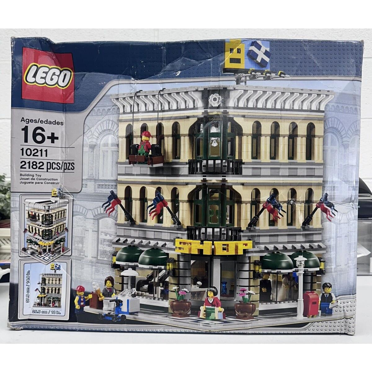 Lego Creator Expert 10211 Grand Emporium. Modular Buildings