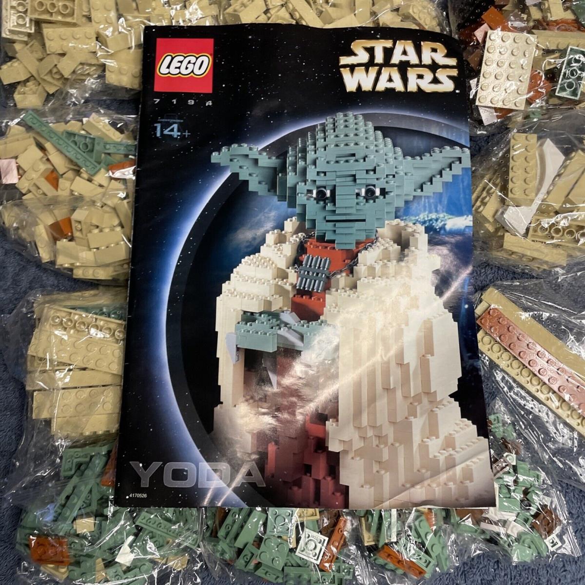 Lego Star Wars 7194 Ucs Yoda Bags Complete W/book No Box