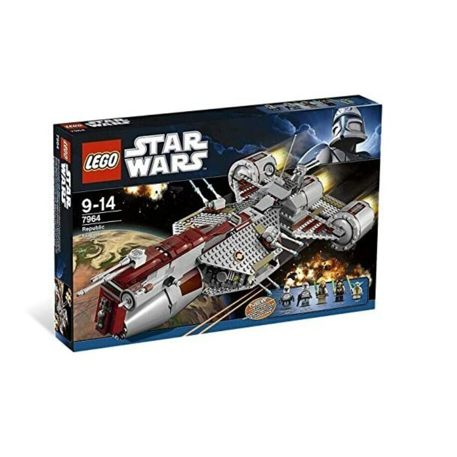 Lego Star Wars Republic Frigate 7964 Retired Hard to Find US Retail Set