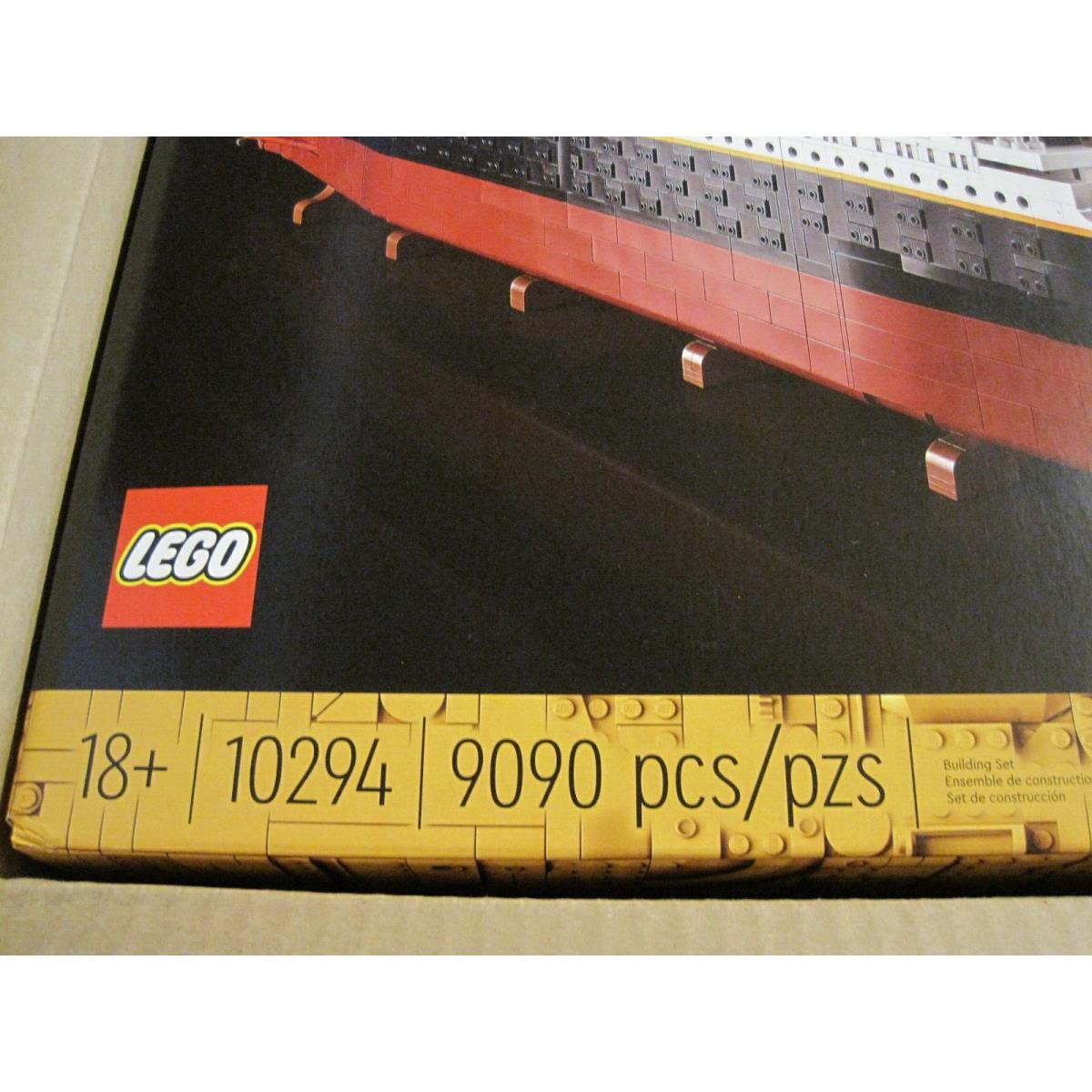 2021 Lego 10294 Titanic 9090 Pieces