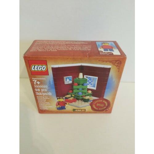Lego 2011 3300020 Holiday Set - with 1 Minifigure