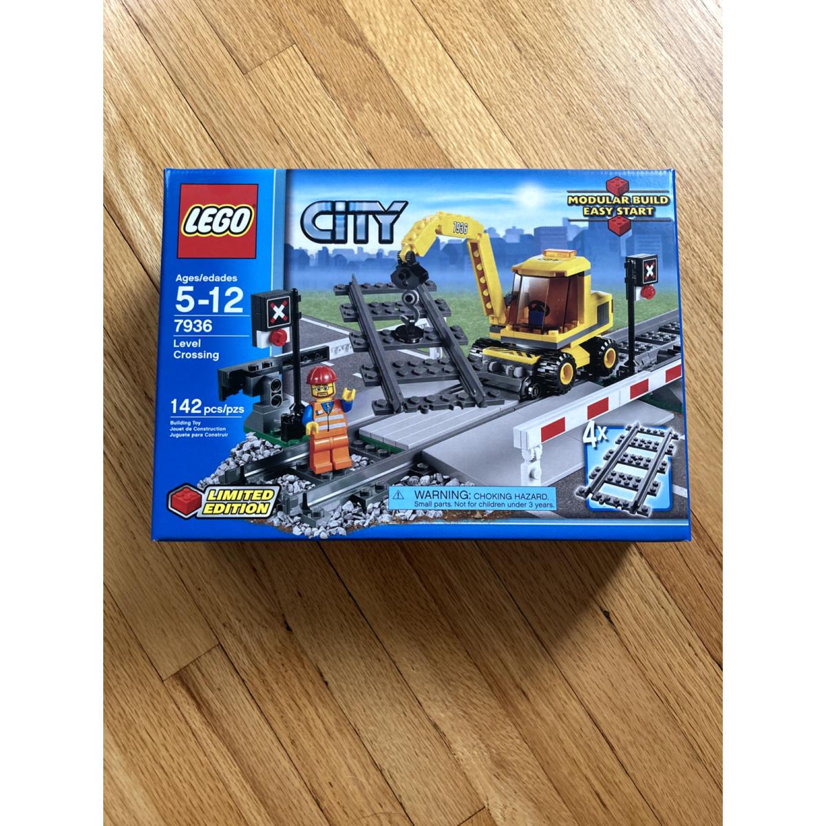 Lego City Trains Level Crossing 7936