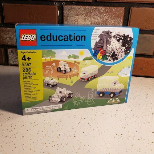 Lego 9387 Education Wheels Set