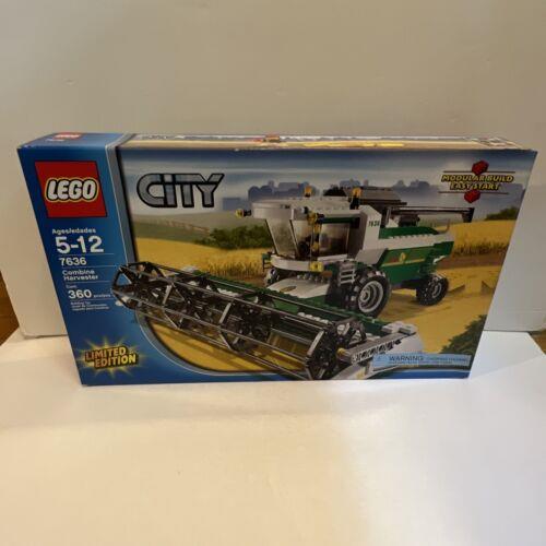2009 Lego 7636 Combine Harvester with 1 Minifigure - Item 4540482