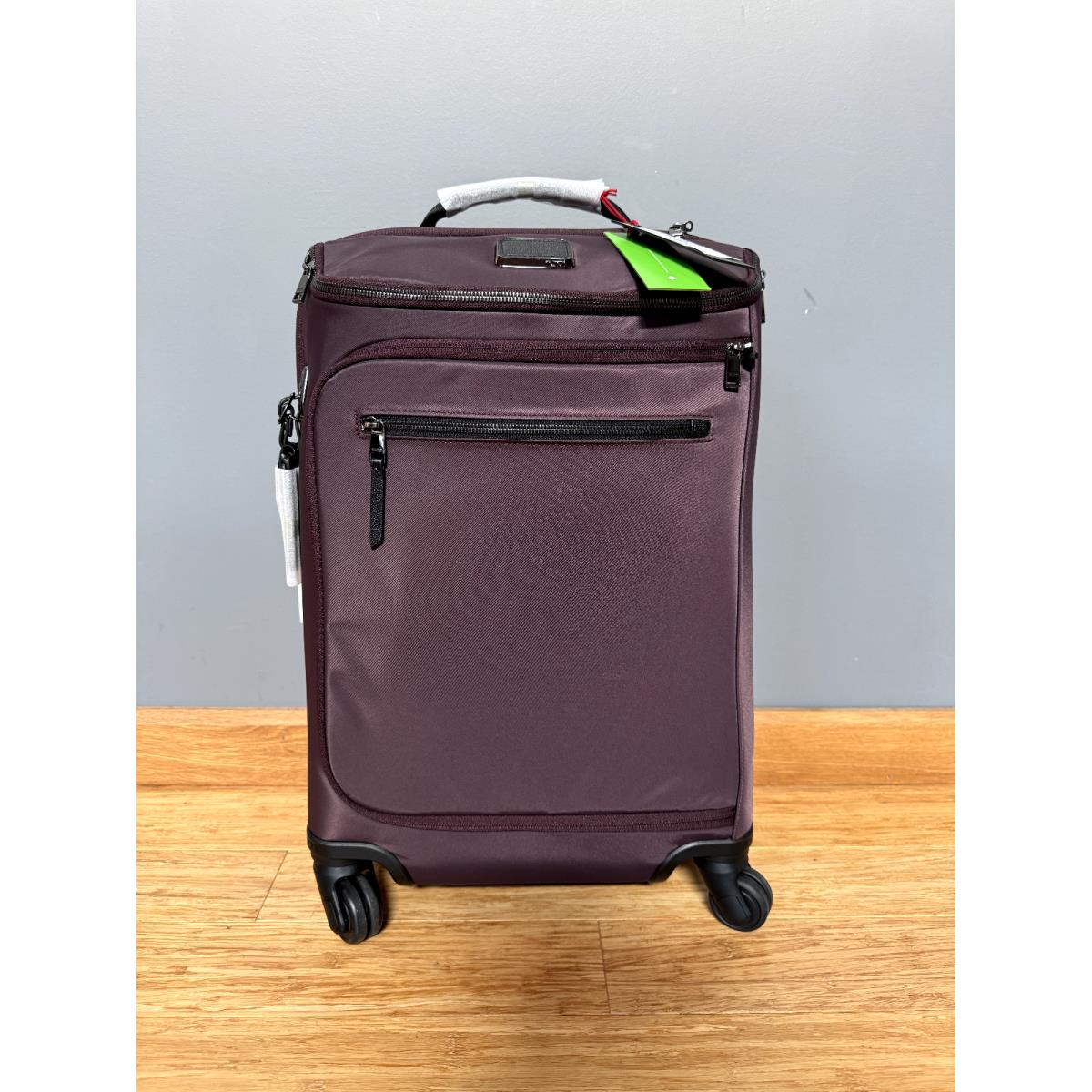 Tumi Leger International Carry On 135492-405E Luggage