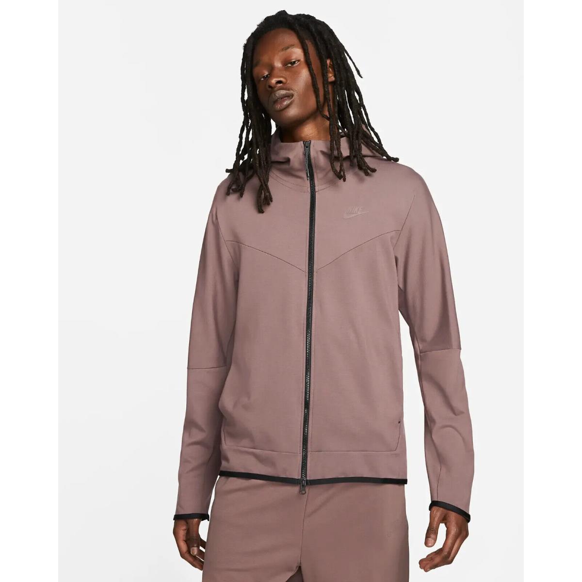Nike Sportswear Tech Fleece Lightweigh Men`s Hoodie Plum Eclipse XL DX0822-291