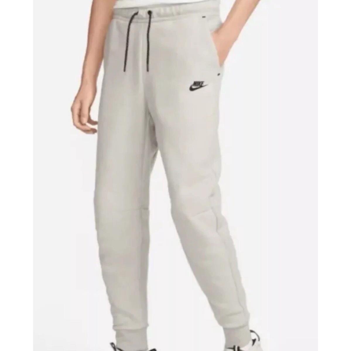 Nike Sportswear Tech Fleece Lightweight Jogger Pants Size M Beige DD5293-073