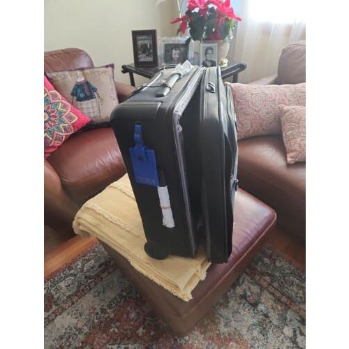 Tumi crew outlet luggage