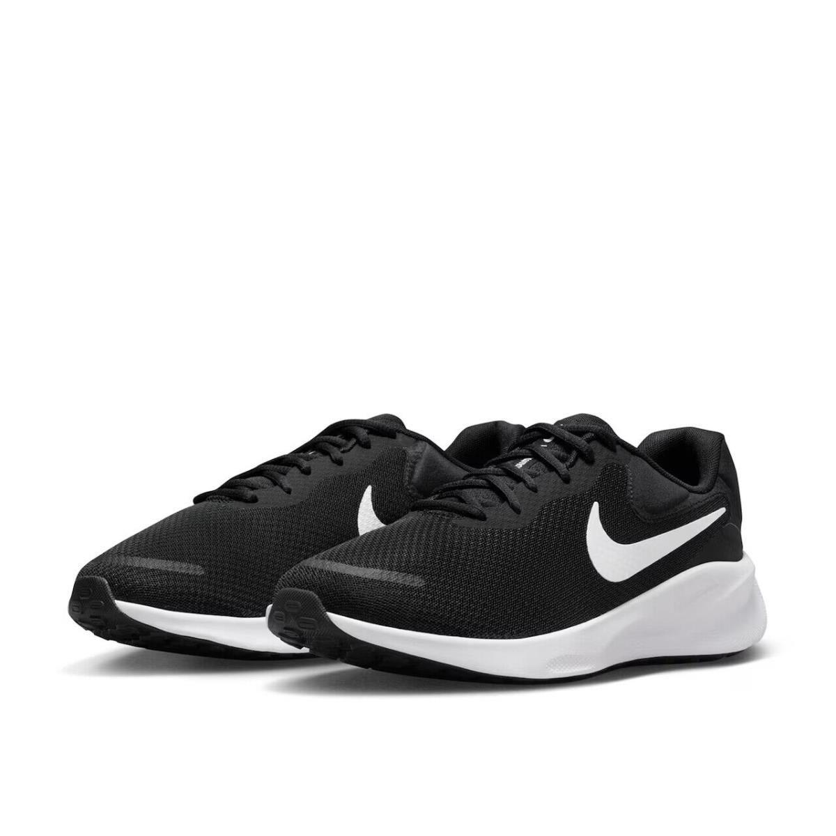 Men Nike Revolution 7 Shoes Extra Wide/4E - Black/White