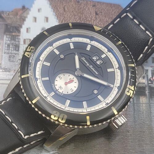 Tommy Bahama Men`s Wristwatch TB1171 44mm Paper Chic