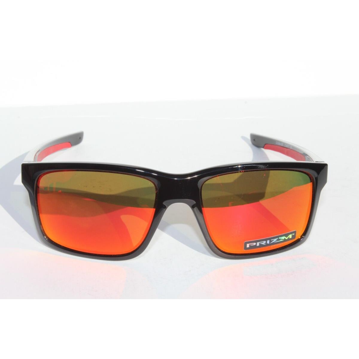 Oakley hotsell mainlink red