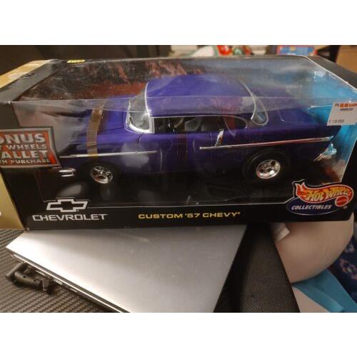 W/wallet 1999 Hot Wheels Collectibles Custom 1957 Chevy Chevrolet