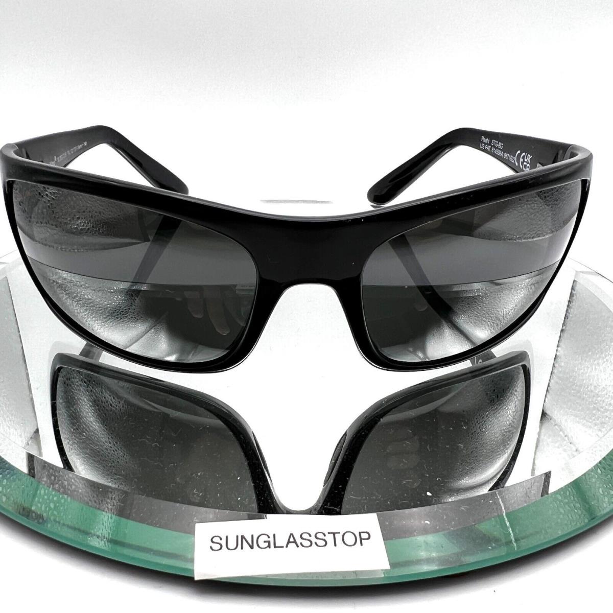 Maui Jim Peahi Polarized Sunglasses 202-02 / Black Frame / Neutral Grey Lenses