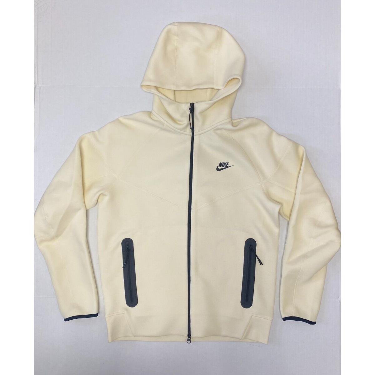 Nike Sportswear Tech Fleece Hoodie Coconut Milk FB7921-113 Size Medium