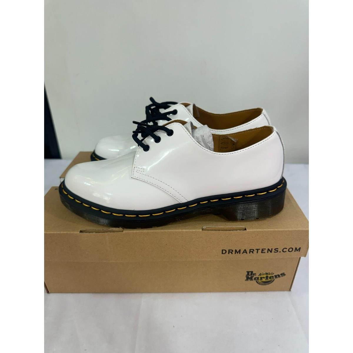 Dr. Martens Women s White Patent Leather Oxford Shoes Size 9 26754100