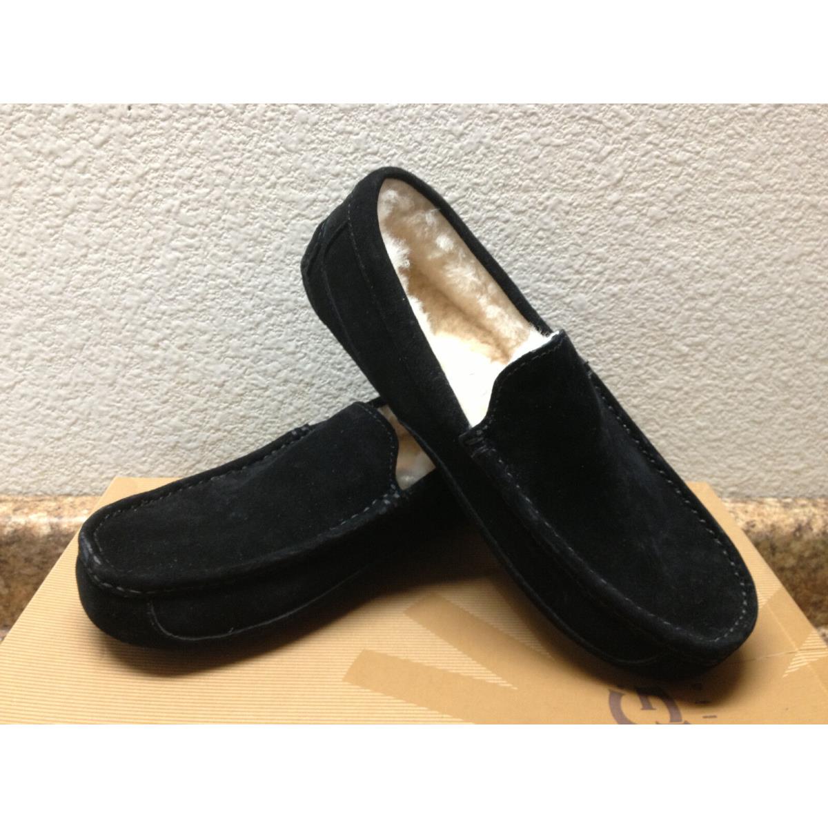 Ugg Ascot Black Suede Shearling Lined Moccasin Shoe US 8 / EU 40.5 / UK 7