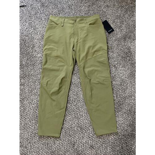 Lululemon Pants Men`s 38x30 Green Classic Fit Hiking Performance Pant