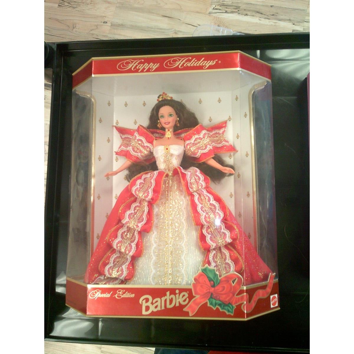 1997 Happy Holidays Barbie Doll Special Edition Mattel Brunette