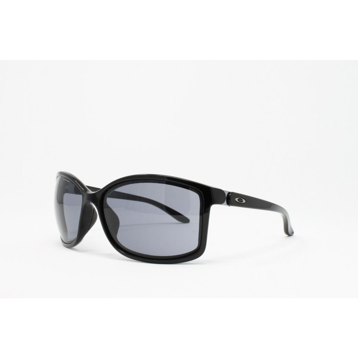 Oakley sunglasses  - Black Frame, Gray Lens 1