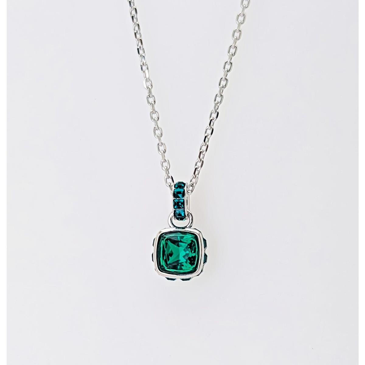 w Gift Box Swarovski Green Crystal May Birthstone Pendant Necklace 5651793