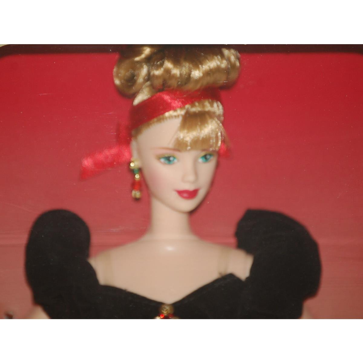 Winter Splendor Barbie Doll Avon Exclusive Special Edition 1998 by Mattel 19357