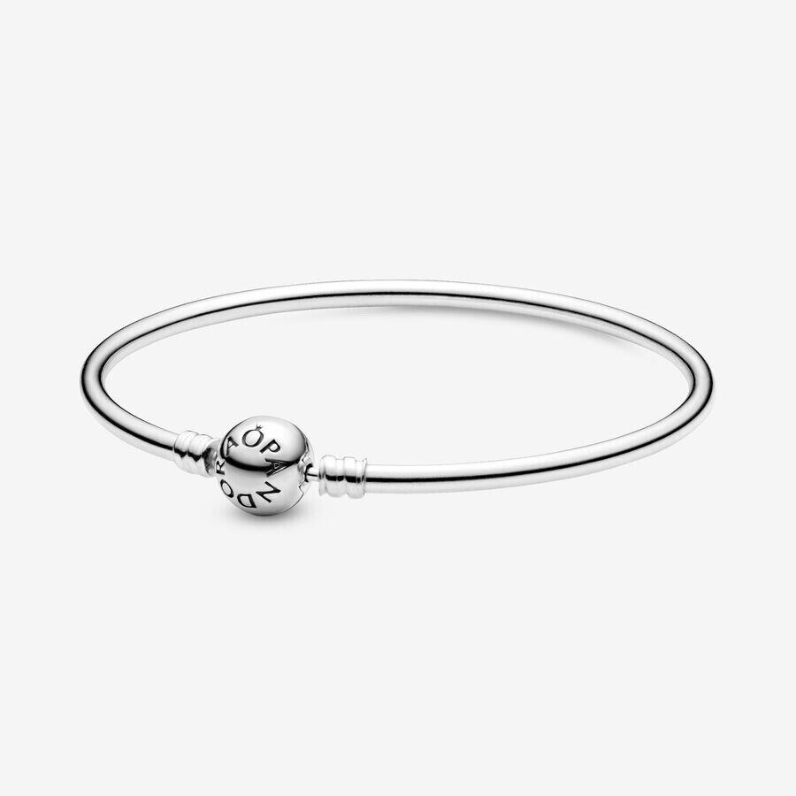 Pandora Moments Bangle Size 17