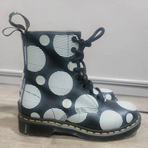Dr Martens Boots Women`s Size 6 Black White Polka Dot Smooth Leather Platform