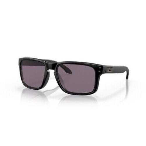 Oakley OO9102-K255 Standard Issue Holbrook Sunglasses Matte Black/ w Prizm Gray - Frame: Matte Black, Lens: Prizm Grey