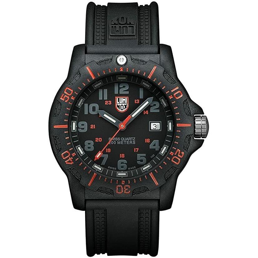 Luminox Navy Seal 8815 Black/red Dial Carbonox Swiss Quartz 200M Men`s Watch