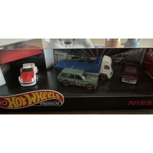 2020 Hot Wheels Premium Nissan 4 Piece Garage Diorama Box Set Datsun 510 Wagon