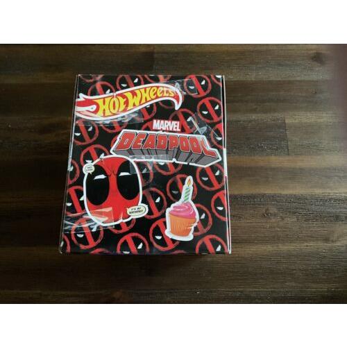 Hot Wheels Sdcc Marvel Deadpool Scooter Happy Birthday Cupcake Rlc Exclusive