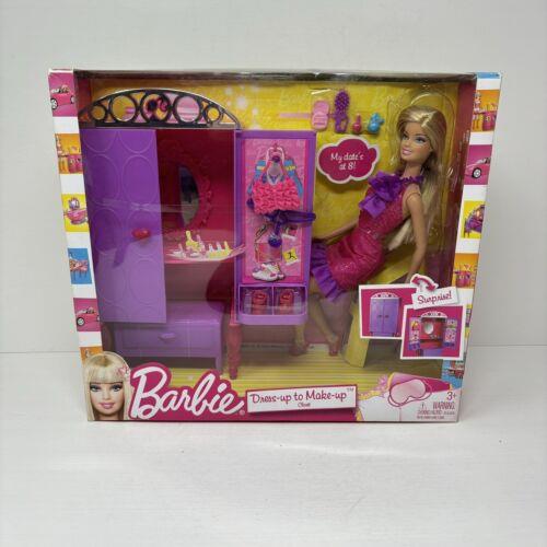 Barbie Dress-up to Make-up Set 2010 Mattel Doll Vanity Closet Accessories