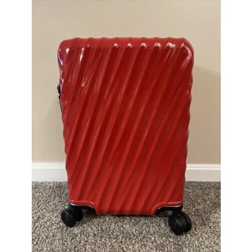 Tumi 19 Degree International Expandable Carry-on 4 Wheel - Blaze Red 139683-A028