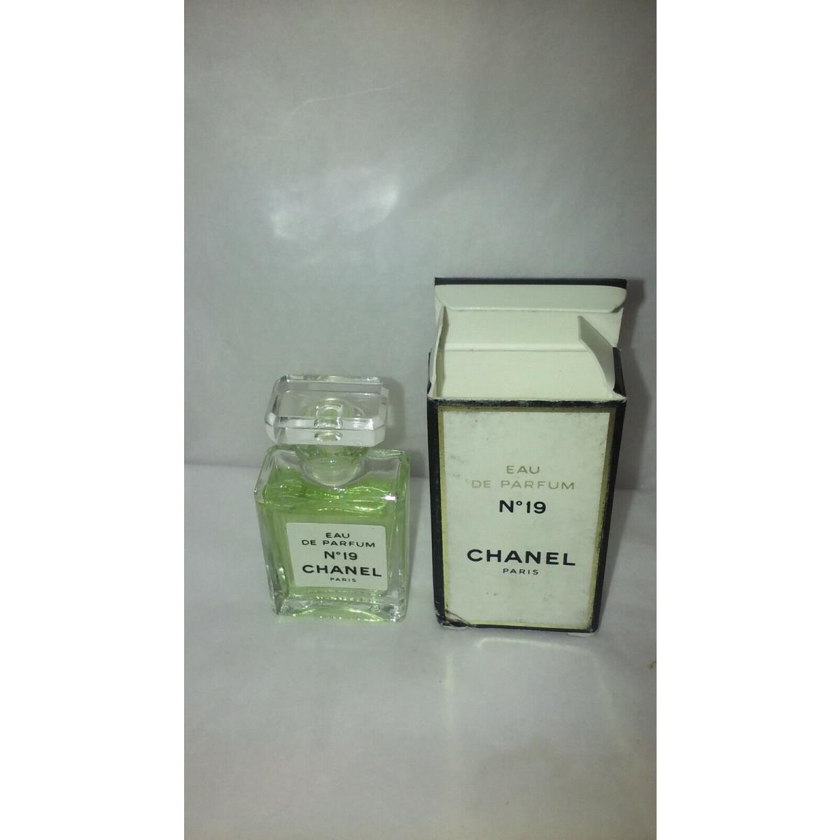 Chanel No 19 Eau de Parfum 4 ml Vintage Miniature