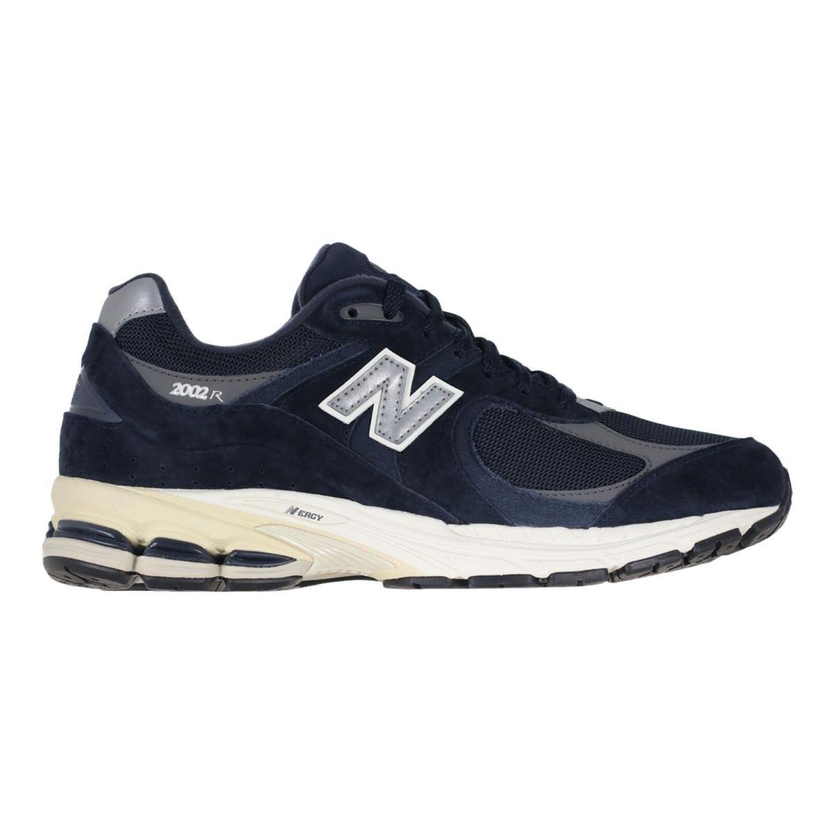 New Balance Men`s M2002R Shoes