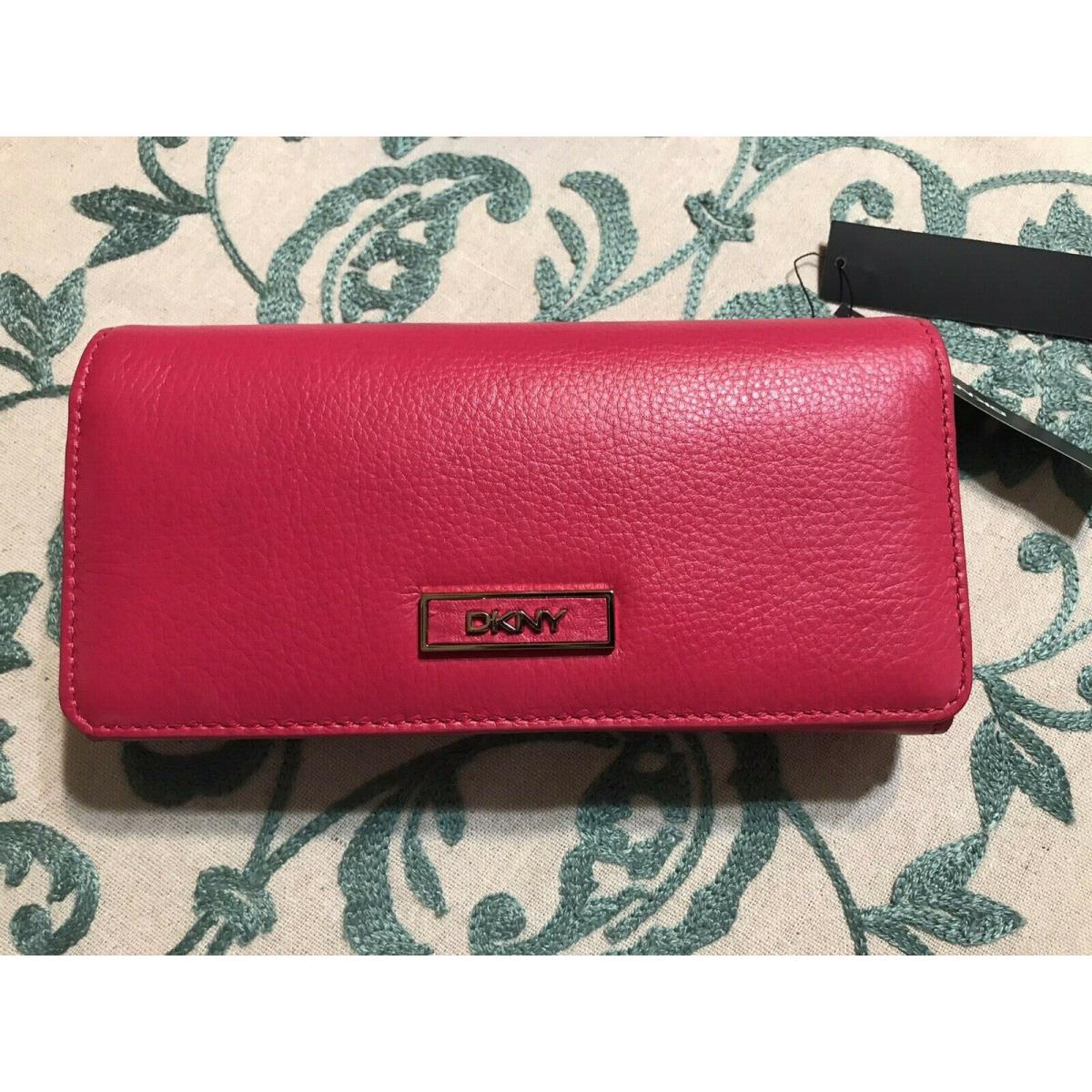 Dkny Leather Magenta Slgs Soft Ego Logo Plaque Wallet 743325908NWT