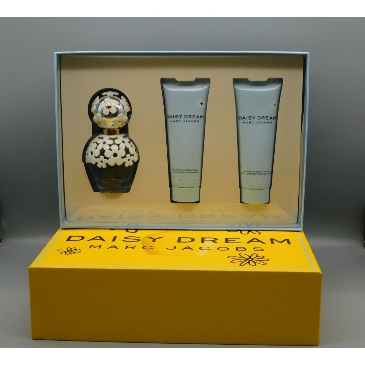 Marc Jacobs Daisy Dream 3 Piece Gift Set Eau de Toilette Spray 1.7 Oz/ Body Loti