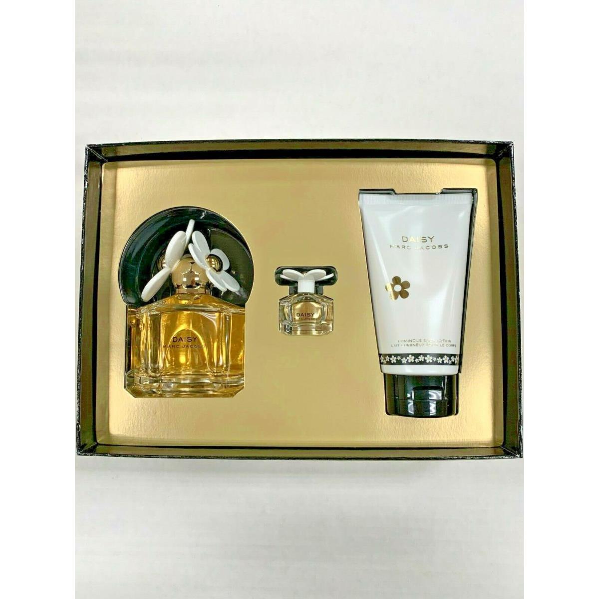 Daisy BY Marc Jacobs 3 Pcs Gift Set For Women 3.3 Oz EDT+5.1 Oz BL+0.13 Oz Edt