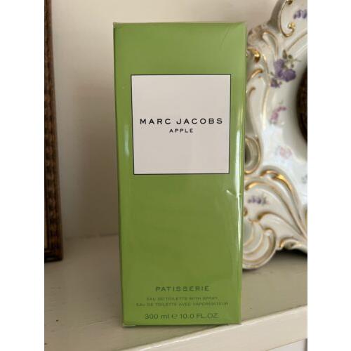 Marc Jacobs Apple Patisserie 10.0 FL oz / 300 ML Eau De Toilette Spray