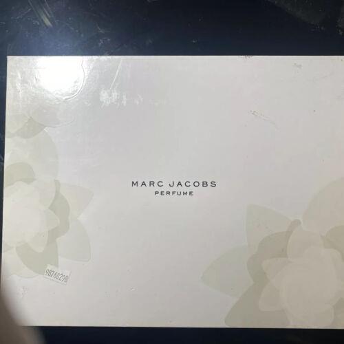 Marc Jacobs by Marc Jacobs 3.4 oz Edp Spray Body Lotion Roll On. Giftset Rare