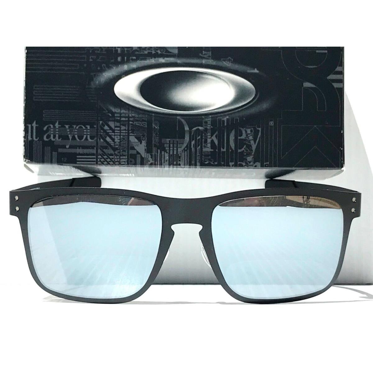 Oakley Holbrook Metal Matte Black Polarized Galaxy Chrome Sunglass 4123