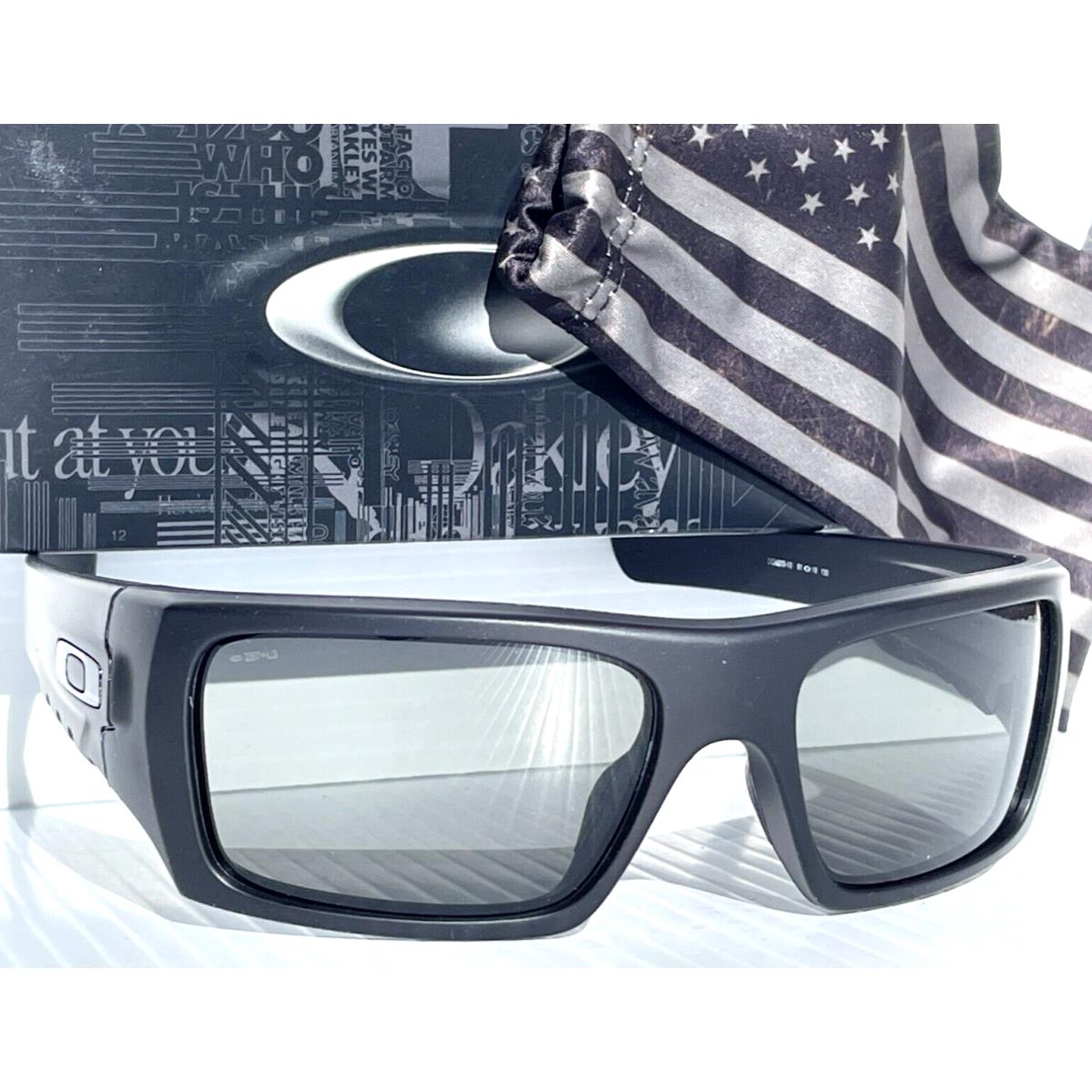 Oakley Det Cord Matte Black Usa Flag Polarized Galaxy Black Sunglass 9253-10