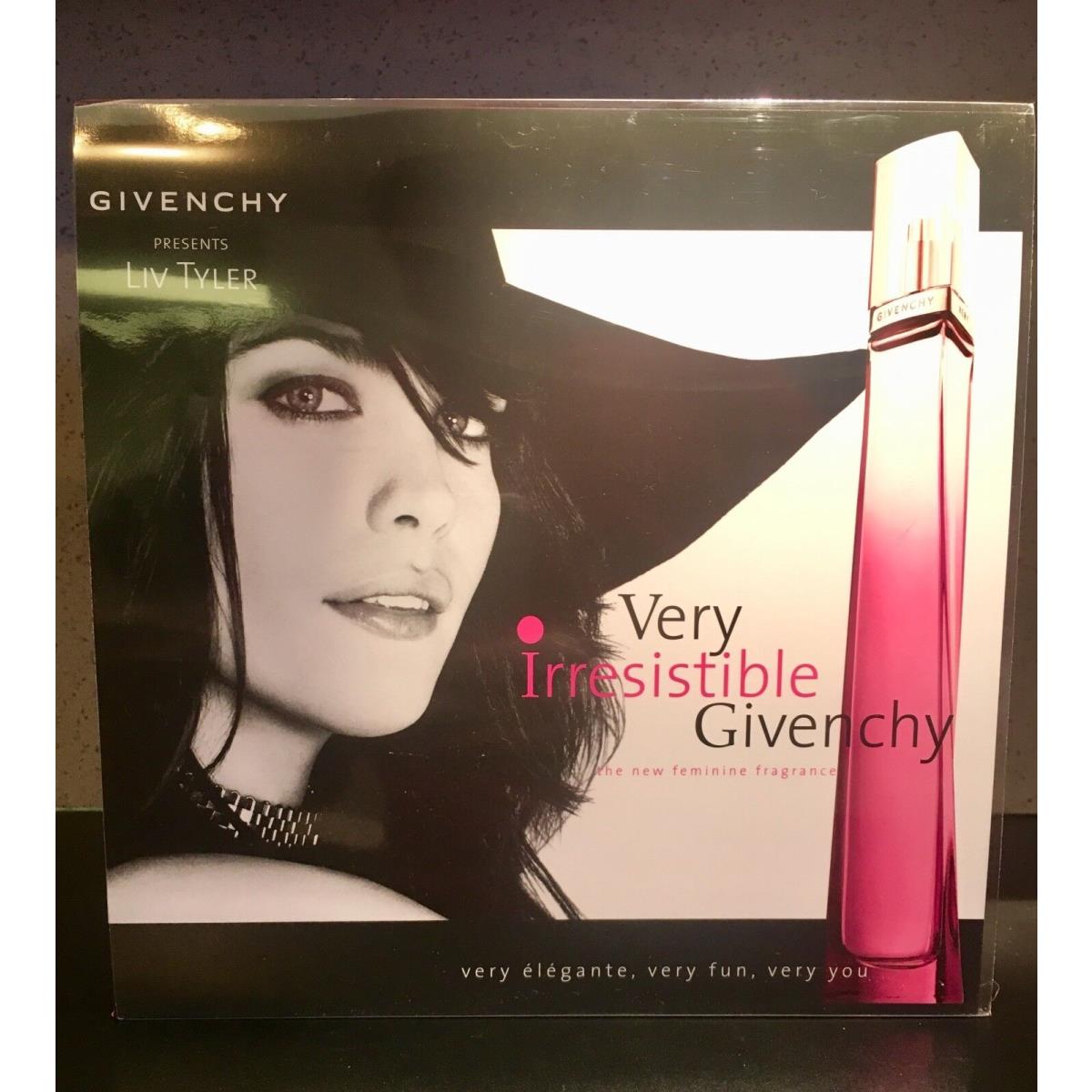 Very Irresistible Givenchy Set 1 oz Edt Spray + 3.3 oz Bath Gel Boxed