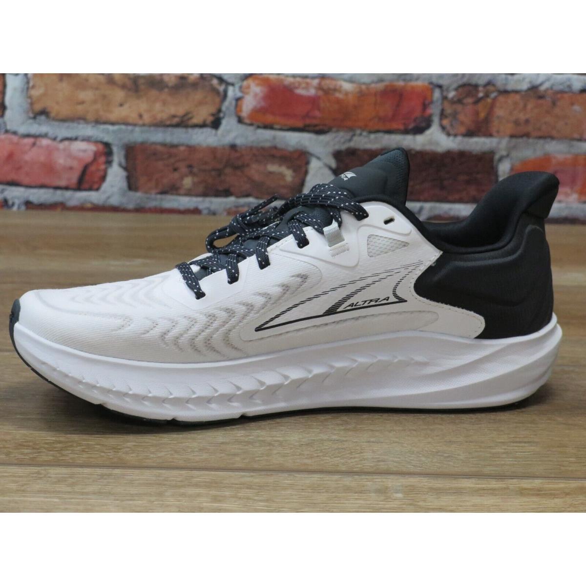 Women`s Altra Torin 7 White/black AL0A82CZ100