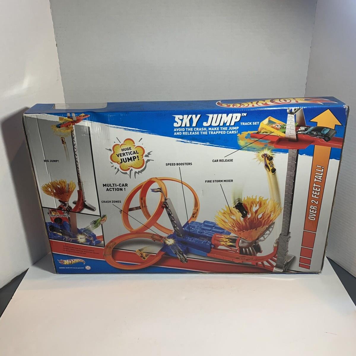 Hot Wheels Sky Jump Motorized Track Set Dated 2011 T7509