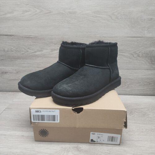 Ugg Women`s Classic Mini II Ankle Boots - Shearling Leather Black