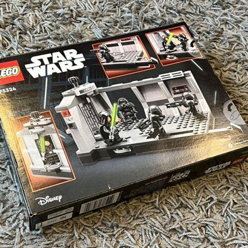 In Hand Lego 75324 Star Wars Disney Dark Trooper Attack Mandalorian Ships Fast