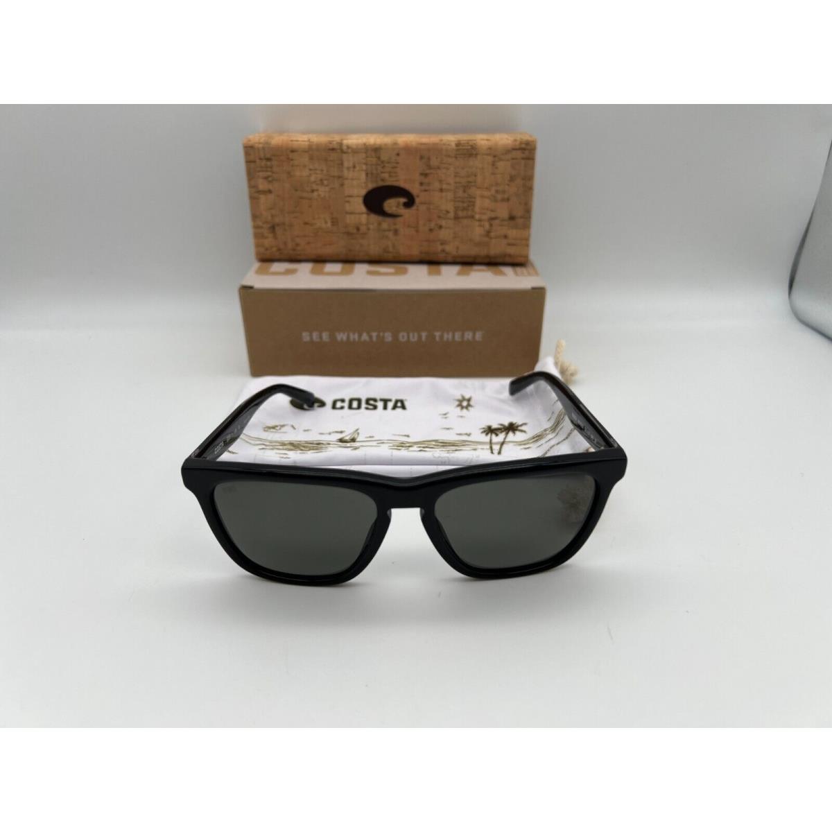 Costa Del Mar Ulu Polarized Sunglasses Black / Gray Glass 580G