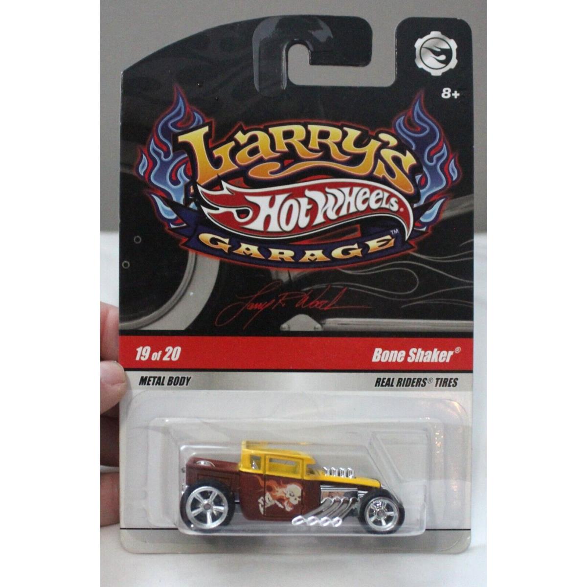 Hot Wheels Bone Shaker Larry`s Garage 19 OF 20 Red Yellow Ghost Flames 2009 B10