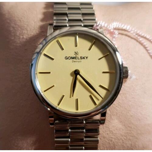 Shinola Gomelsky Watch with 32mm Ivory / Golden Tone Face Silver Breclet